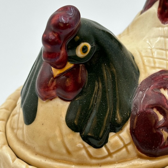 Metlox Poppytrail Rooster Hen On Nest - Picture 13 of 16